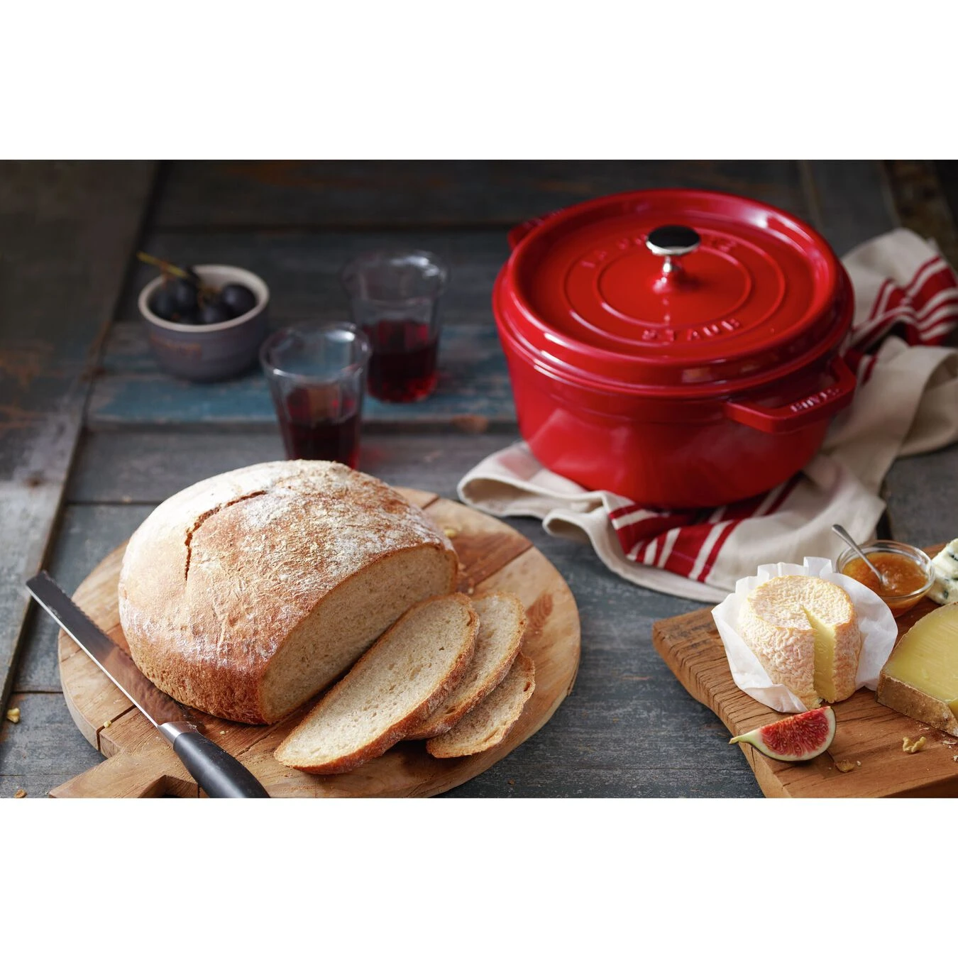 Staub Cocotte Rotonda - 24 Cm, Ciliegia 6 Staub Cocotte Rotonda - 24 Cm, Ciliegia - immagine 4