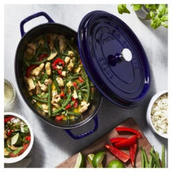 Staub Cocotte Ovale - 31 Cm, Blu Scuro 13 Staub Cocotte Ovale - 31 Cm, Blu Scuro -Staub in Italia 750032555