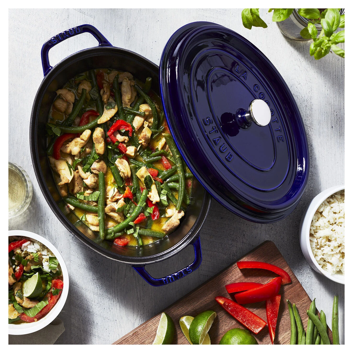 Staub Cocotte Ovale - 31 Cm, Blu Scuro 8 Staub Cocotte Ovale - 31 Cm, Blu Scuro - immagine 6