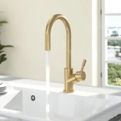 Villeroy & Boch Umbrella - Miscelatore Da Lavello Con Bocca Di Erogazione Estraibile, Color Oro 92540003 -Staub in Italia c30d667c6b1073ccf786107d